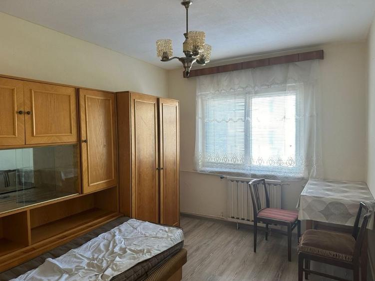 Apartament cu 3 camere decomandat în Decebal