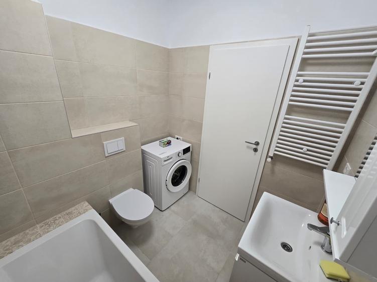 Apartament cu 2 camere decomandat în Metalurgiei