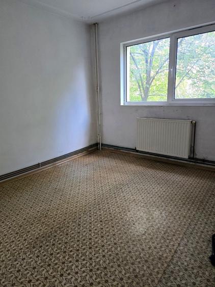 Apartament cu 2 camere decomandat în Liteni