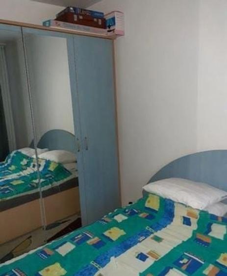 Apartament cu 3 camere semidecomandat în Iancului