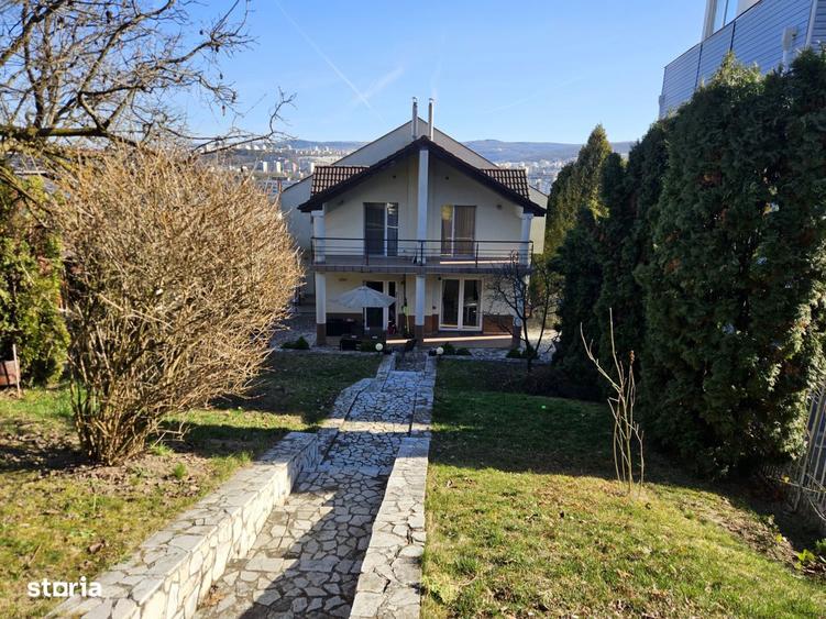 Casă cu 3 camere cu Canalizare în Grigorescu