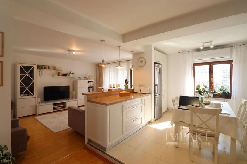 Apartament cu 4 camere decomandat, mobilat în Mărăști