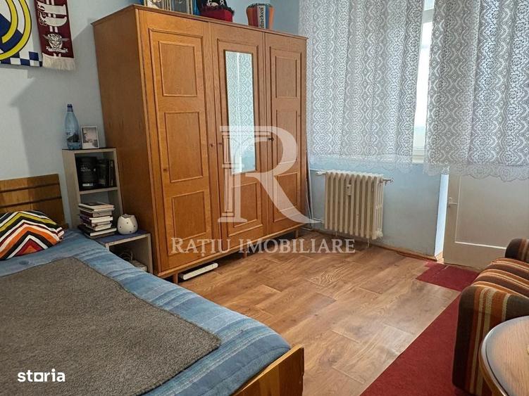 Apartament cu 4 camere decomandat în Dacia