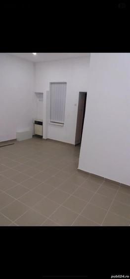Spațiu comercial, de 25 mp, în Central