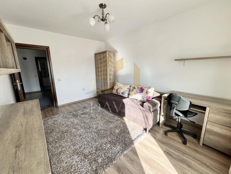 Casă individuală cu 5 camere cu Teren 300 Mp în Europa