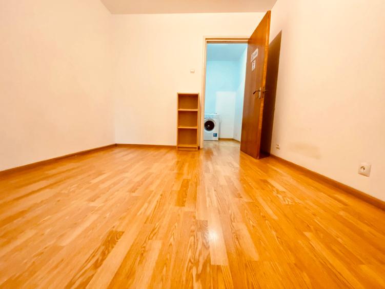 Apartament cu 2 camere semidecomandat, mobilat în P-ța Muncii