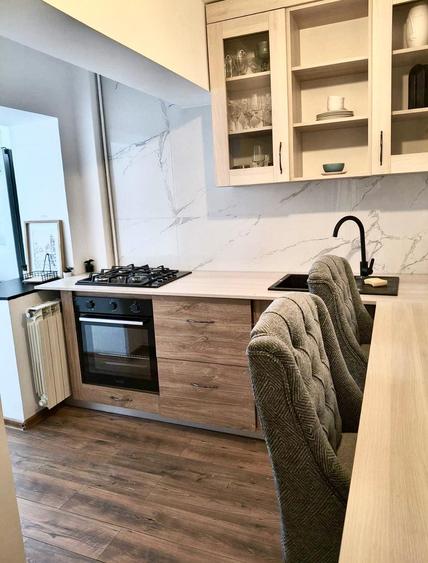 Apartament cu 2 camere decomandat în P-ța Unirii
