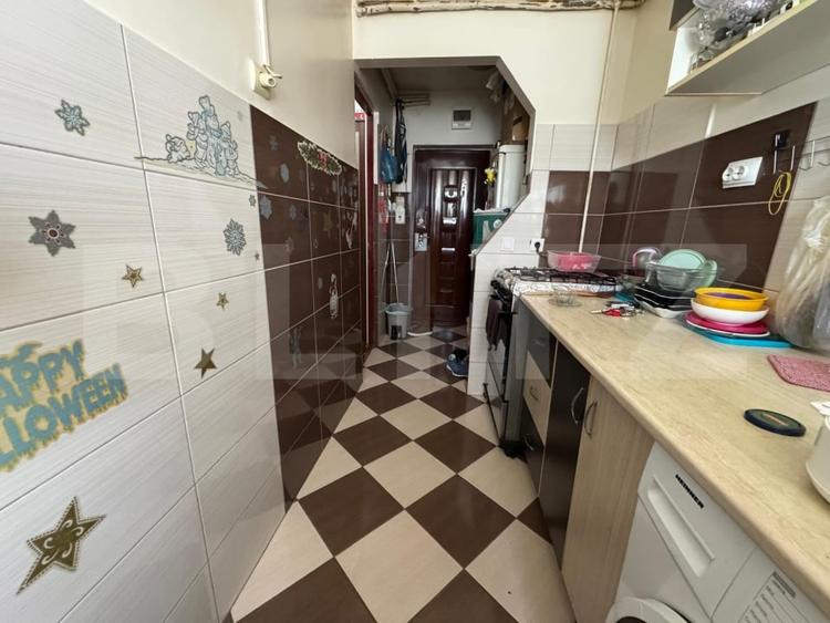 Apartament cu 2 camere semidecomandat, mobilat în Hunedoara