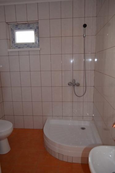 Casă cu 5 camere cu Teren 600 Mp în Păltiniș