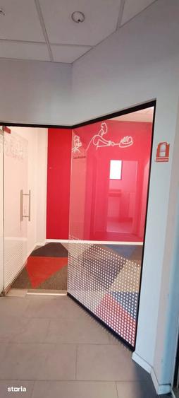 Spațiu comercial, de 85 mp, în Florilor