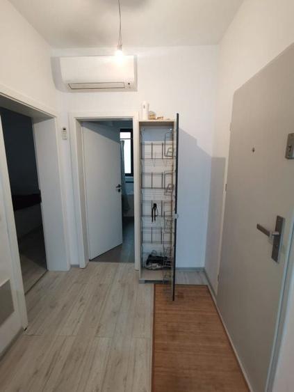 Apartament cu 2 camere semidecomandat, mobilat în Giroc