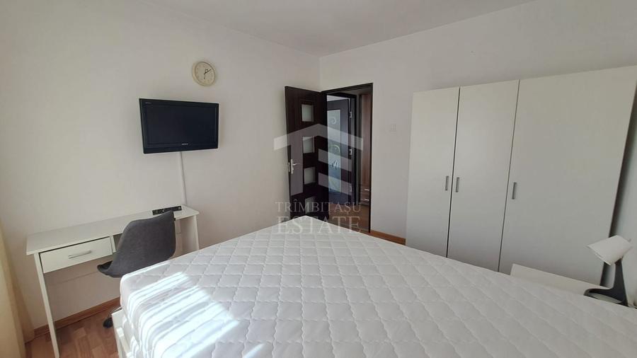 Apartament cu 2 camere semidecomandat, mobilat în Politehnica