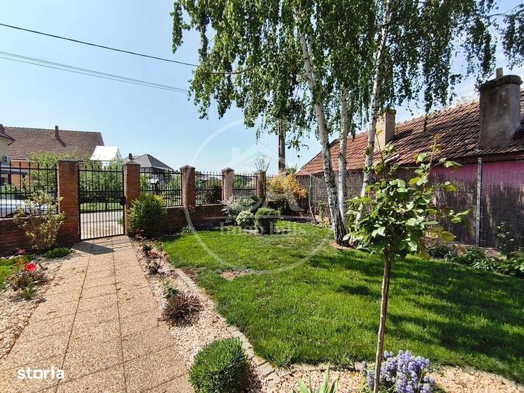 Casă cu 4 camere decomandat în Sântandrei