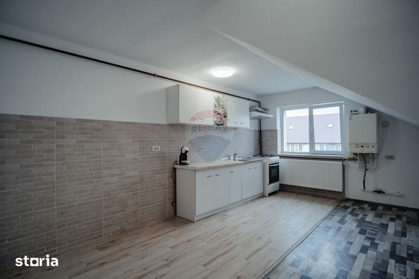 Apartament cu 3 camere, mobilat în Burdujeni
