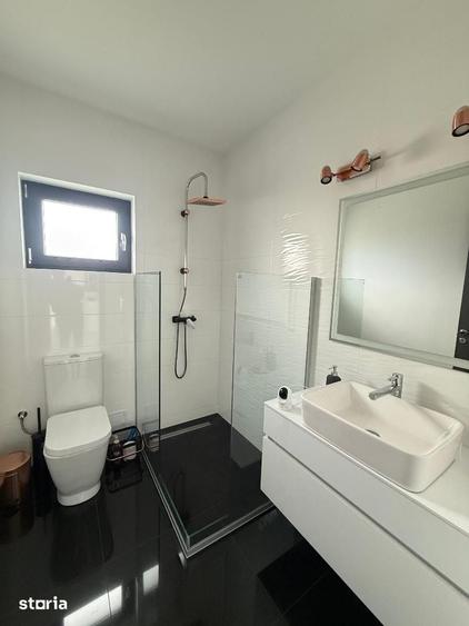 Casă cu 2 camere cu Teren 498 Mp în Cetate