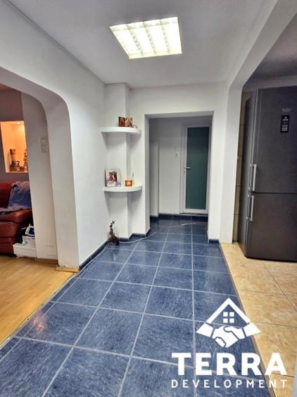 Apartament cu 3 camere decomandat în Faleza Nord