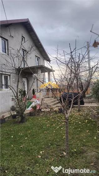 Casă cu 4 camere cu Teren 500 Mp în Cătămărești