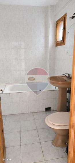 Apartament de vanzare/ 3 camere 2 bai/ str Granicerului Radauti - 3