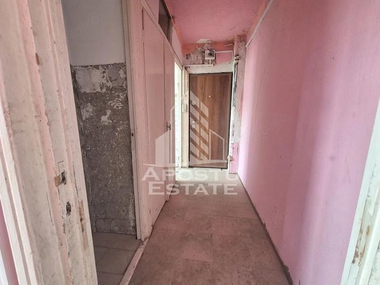 Apartament cu 2 camere semidecomandat în Central