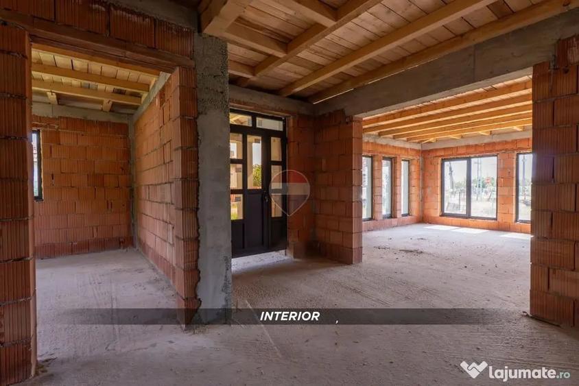 Casă cu 3 camere cu Teren 500 Mp în Central