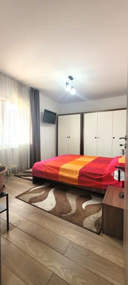 Penthouse cu 3 camere decomandat în Titan