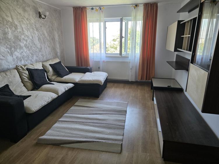 Apartament cu 2 camere decomandat în Ceardac