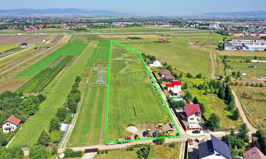 Teren Construcții intravilan de 20400 mp, în Stupini