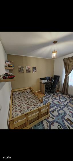 Apartament cu 3 camere în Florești