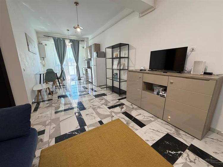 Apartament cu 2 camere decomandat în Ultracentral
