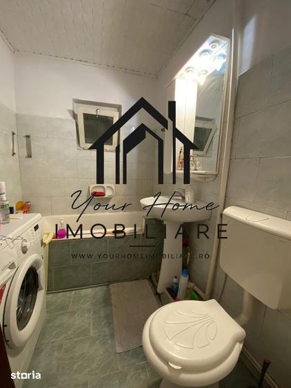 Apartament cu 3 camere decomandat în Rovine