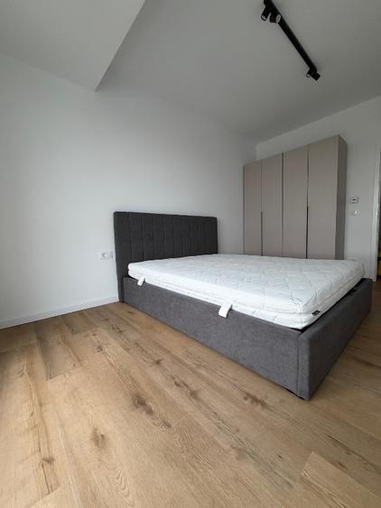 Apartament cu 3 camere decomandat în Berceni