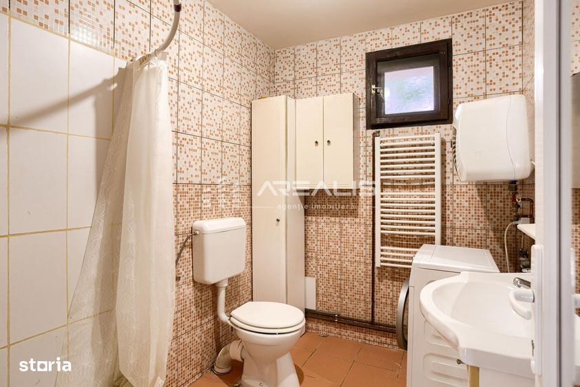 Casă cu 4 camere cu Teren 1370 Mp în Bodrogu Nou
