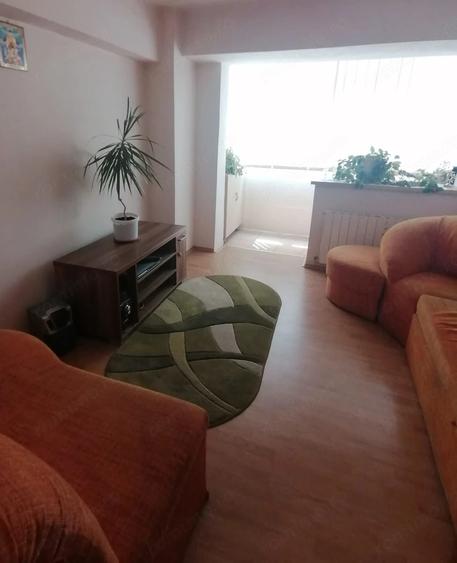 Apartament cu 2 camere semidecomandat în Iancului