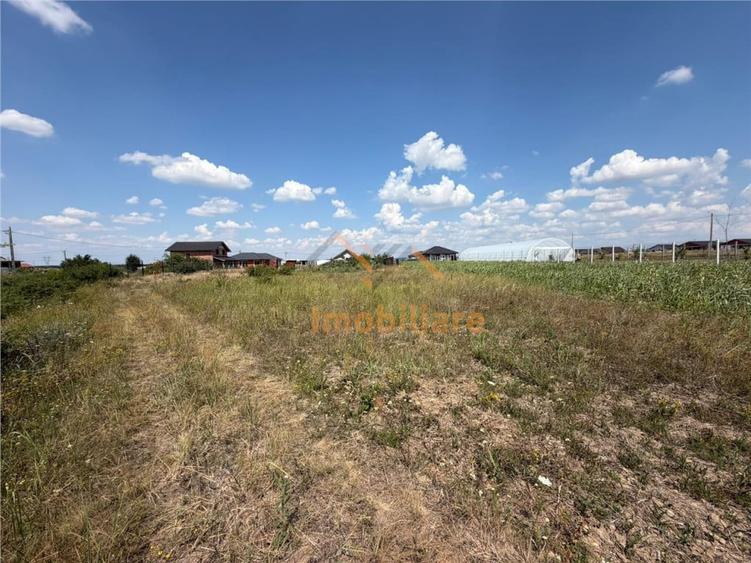 Teren de 1044 mp, în Cihei