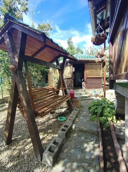 Casă individuală cu 7 camere cu Teren 527 Mp în Preajba