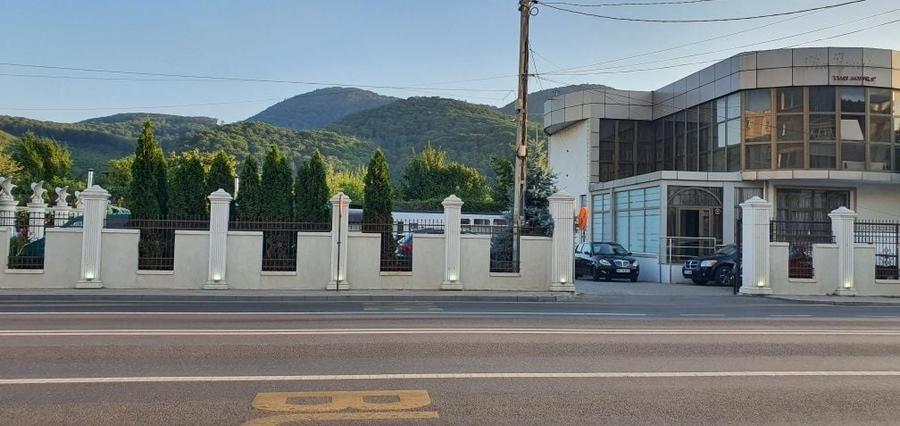 Spațiu comercial, de 300 mp, în Central