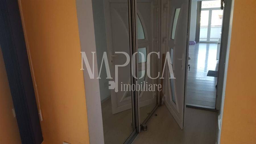 Casă individuală cu 5 camere cu Canalizare în Dâmbul Rotund