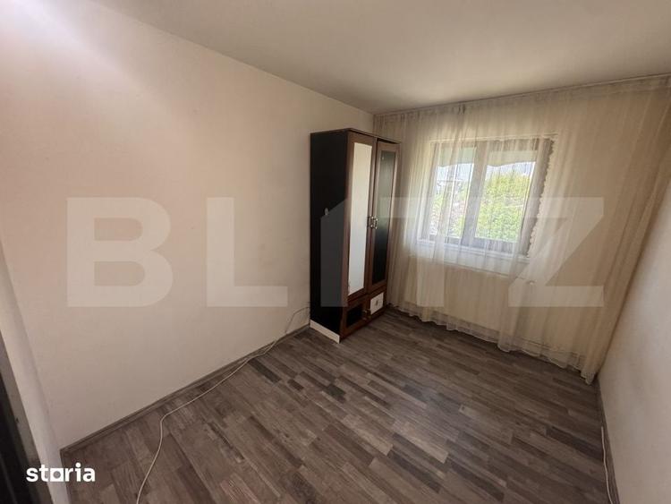 Apartament cu 3 camere în Craiovița Nouă