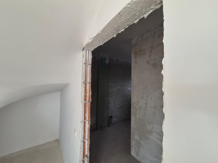 Duplex cu 4 camere cu Canalizare în Chiajna