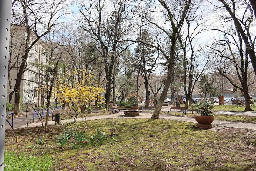 Apartament cu 2 camere decomandat, mobilat în Brâncoveanu