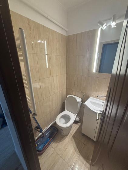 Apartament cu 3 camere nedecomandat în Alexandru cel Bun