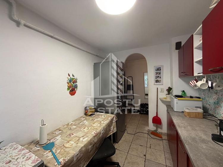 Apartament cu 2 camere decomandat în Soarelui