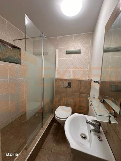 Casă cu 5 camere cu Teren 750 Mp în Central