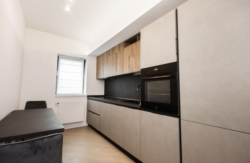 Apartament cu 3 camere decomandat, mobilat în Cotroceni