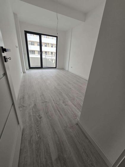 Apartament cu 3 camere în Florești — fotografia 2