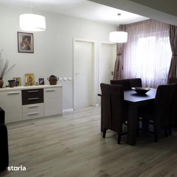 Apartament cu 3 camere semidecomandat în Apărătorii Patriei