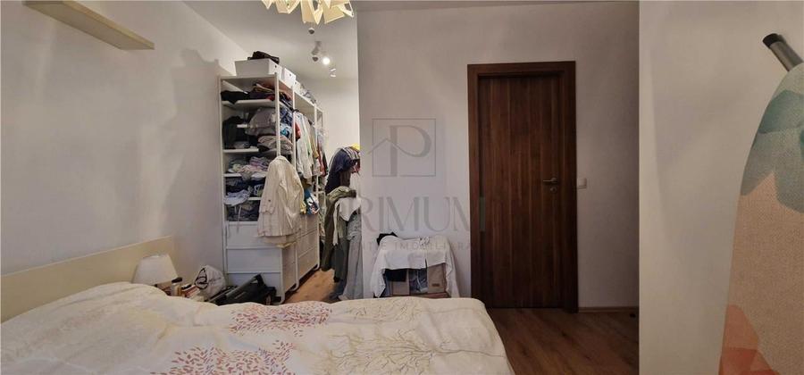 Apartament cu 3 camere decomandat, mobilat în Dumbrăvița