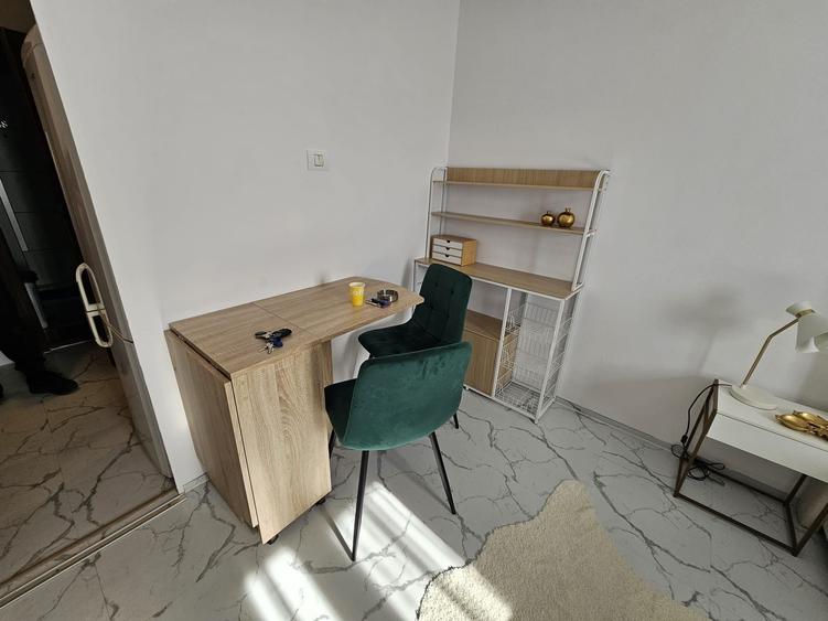 Garsonieră semidecomandată în Aradului