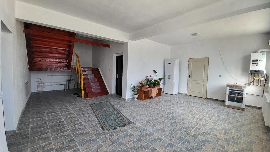 Garsonieră semidecomandată în Plopi