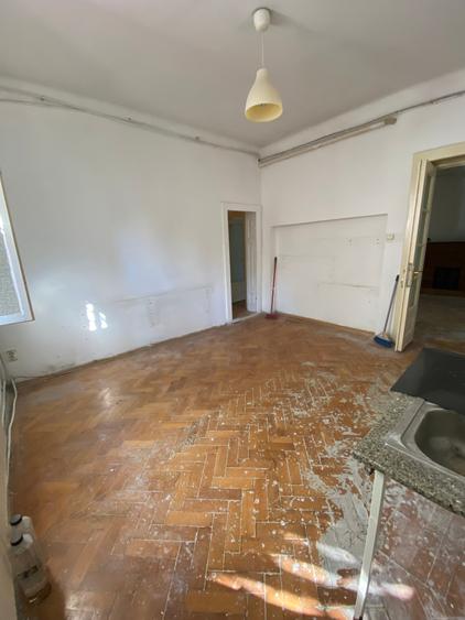 Apartament cu 3 camere circular în Dorobanți